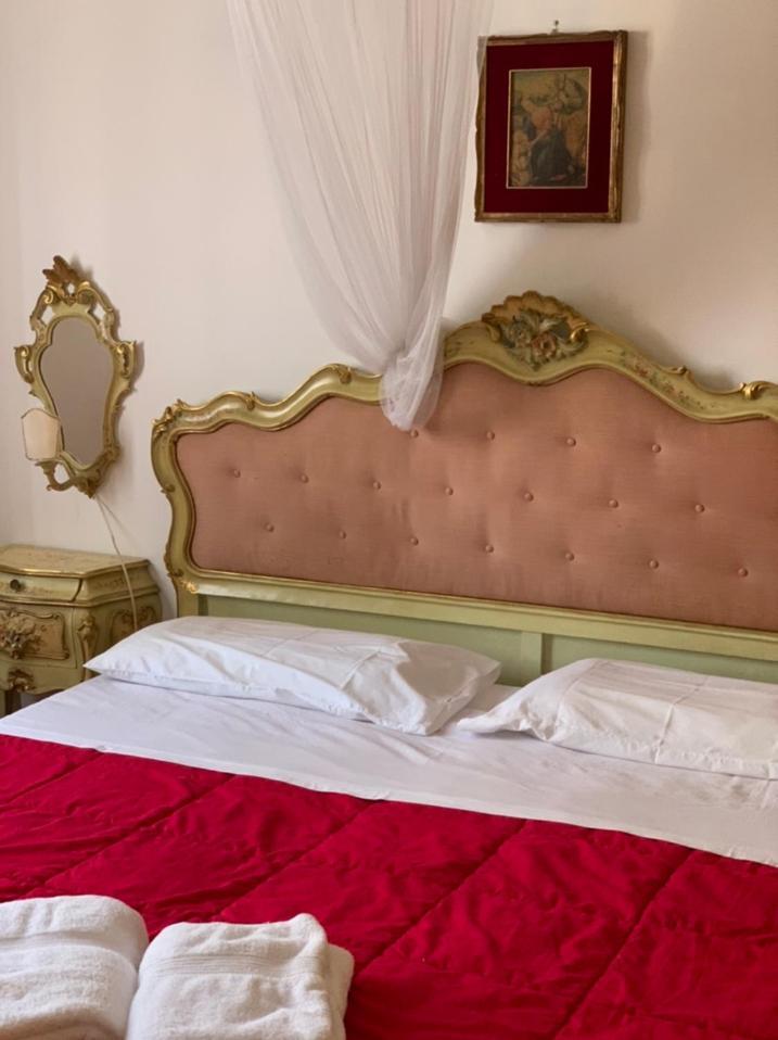 Royal Guest House Veneţia Cameră foto